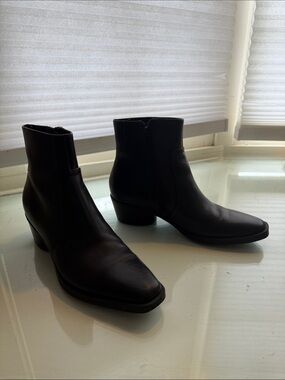 Dolce Vita Black Leather Ankle Booties